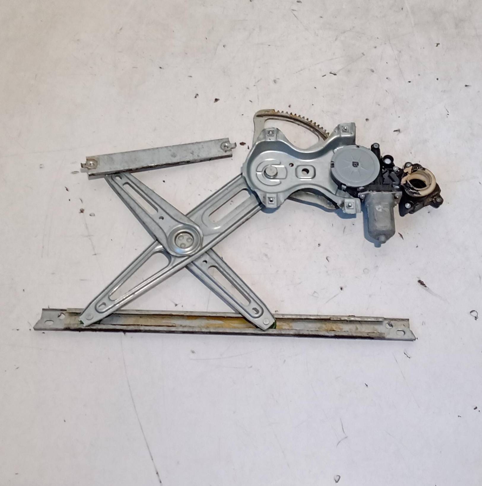 Alzacristallo elettrico anteriore destro